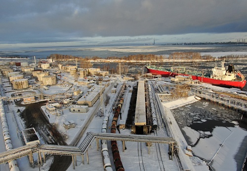 Петербургский нефтяной терминал нарастил объем перевалки в 2020 году 