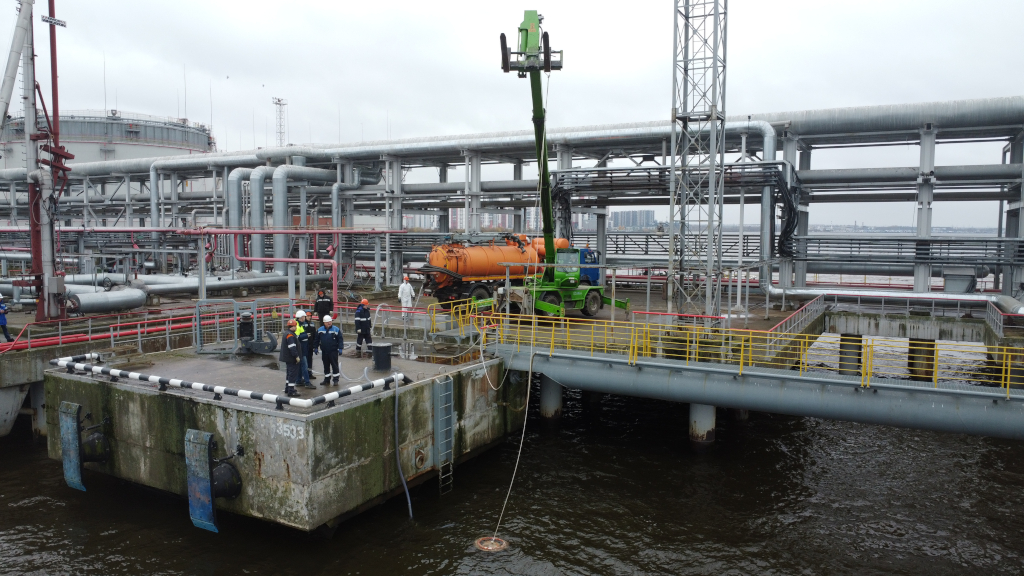 Комплексные учения по локализации и ликвидации разливов