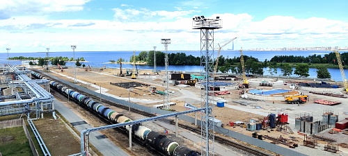 Объем перевалки на Петербургском нефтяном терминале в первом полугодии 2022 года снизился на 11%